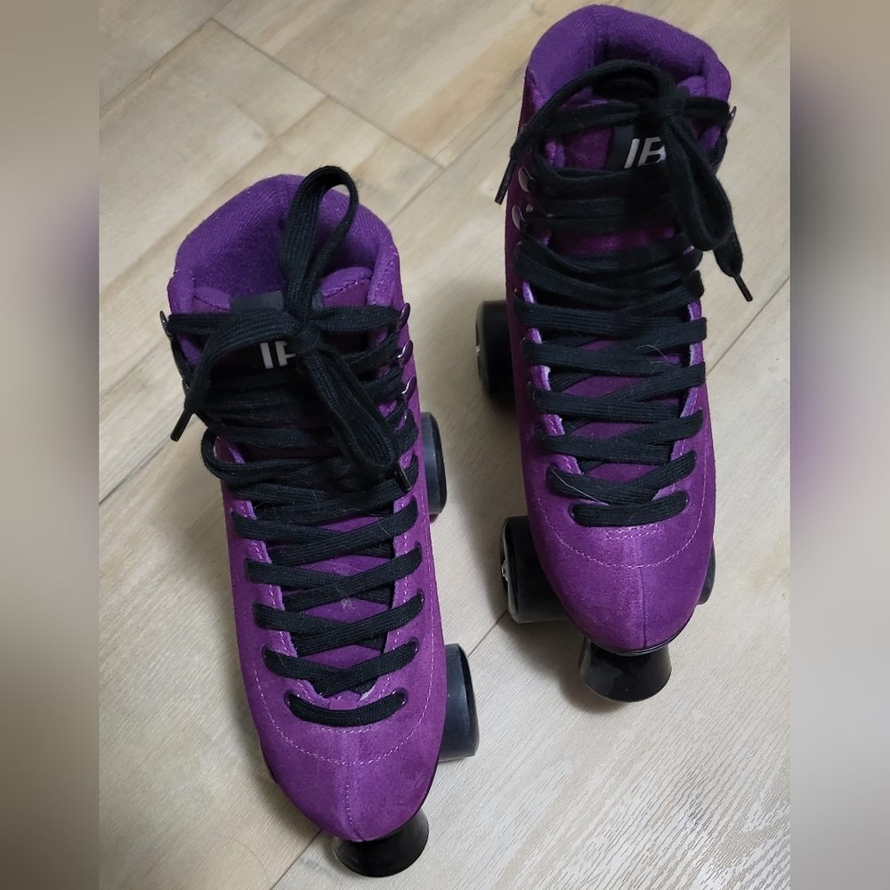 Intentionally Blank - Roller Skates 5.5-6 **RARE** - Picture 2 of 7